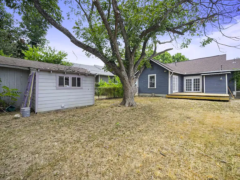 1131 McKinley Ave — Photo 16