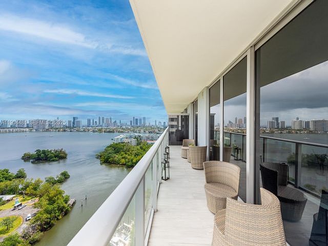 1st image of 16385 Biscayne Blvd #2001