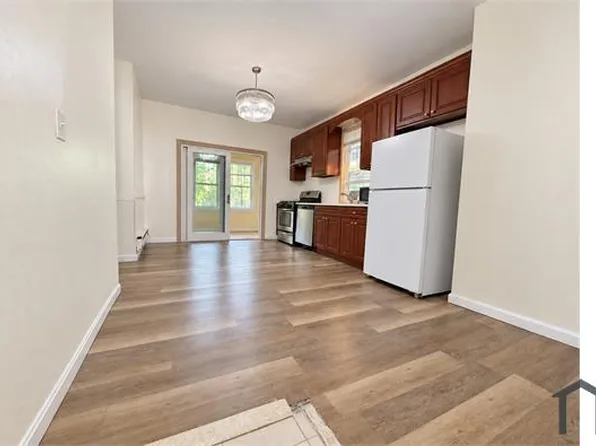 47 Mozart St Suite 1, Jamaica Plain, MA 02130