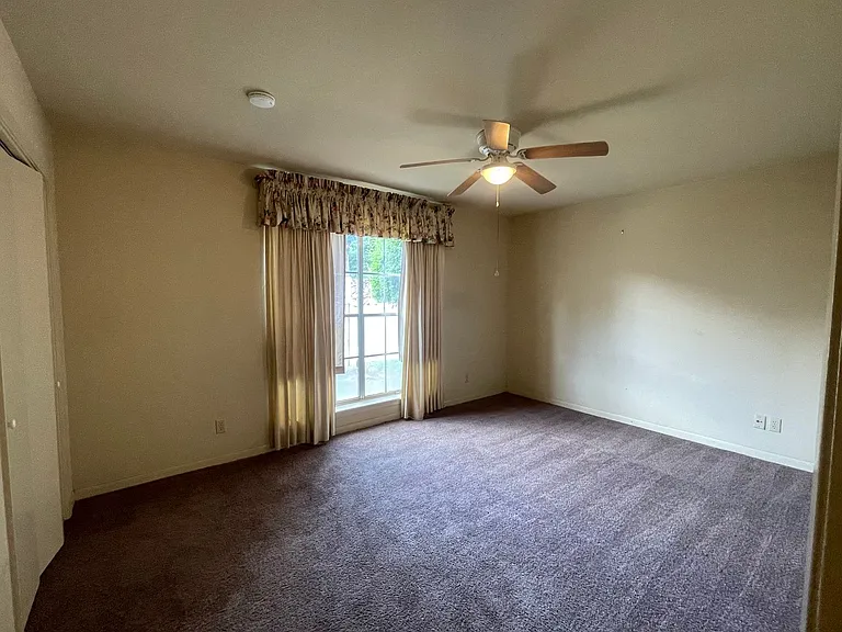 3820 Fairfield Ave #37 — Photo 12