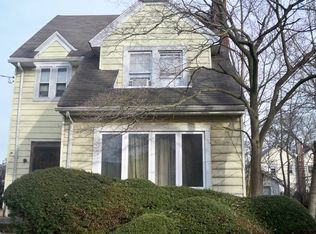 2935 162nd St, Flushing, NY 11358