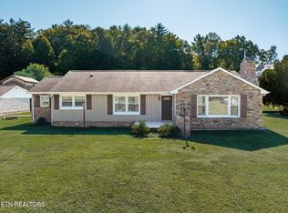 121 Shady Rd, Oliver Springs, TN 37840