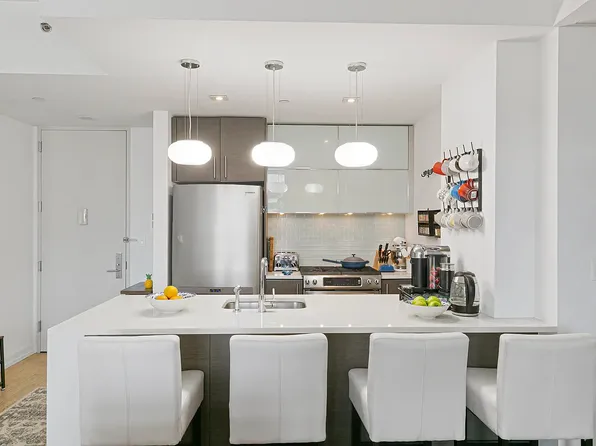 21-45 44th Drive image 4 of 13