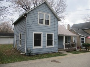 8010 East St, Spring Grove, IL 60081