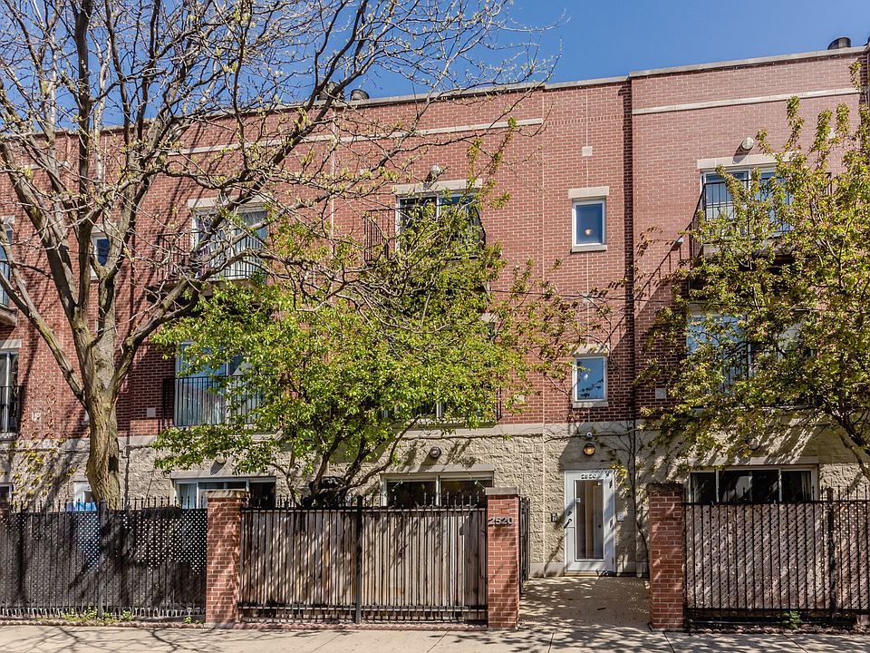 1st image of 2520 W Bloomingdale Ave APT A