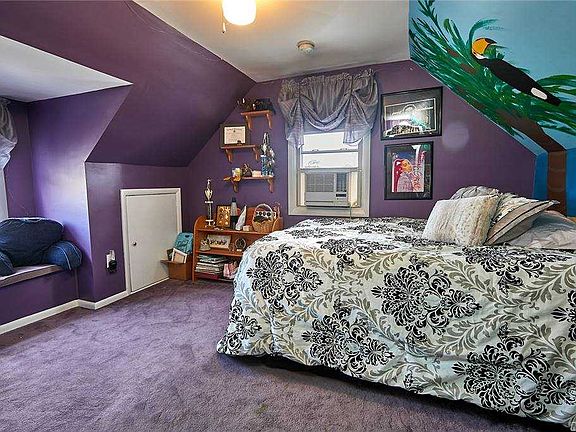 4th image of 63 Scott St