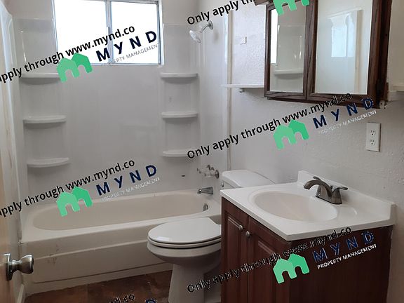 3rd image of 634 Oakwood Dr
