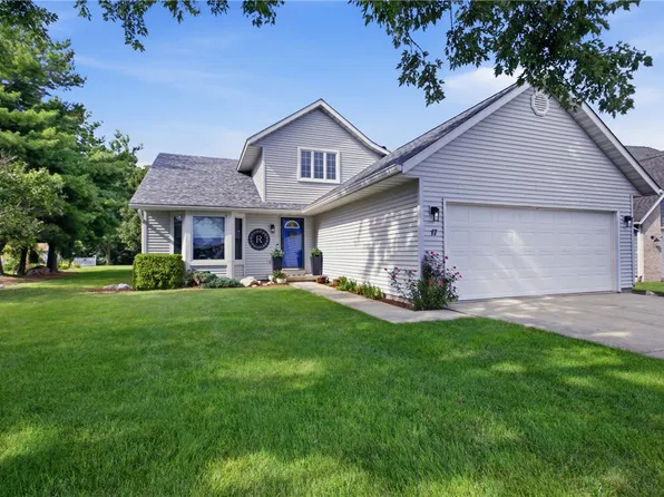 17 Country Club Ests, Sullivan, IL 61951