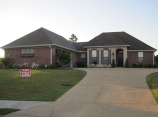 912 Fairview Pl, Brandon, MS 39047