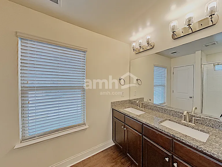 411 Pearson Cir — Photo 19