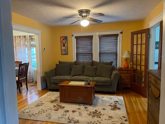 5th image of 92 Harnden Ave