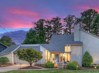 16001 Cramur Dr, Huntersville, NC 28078