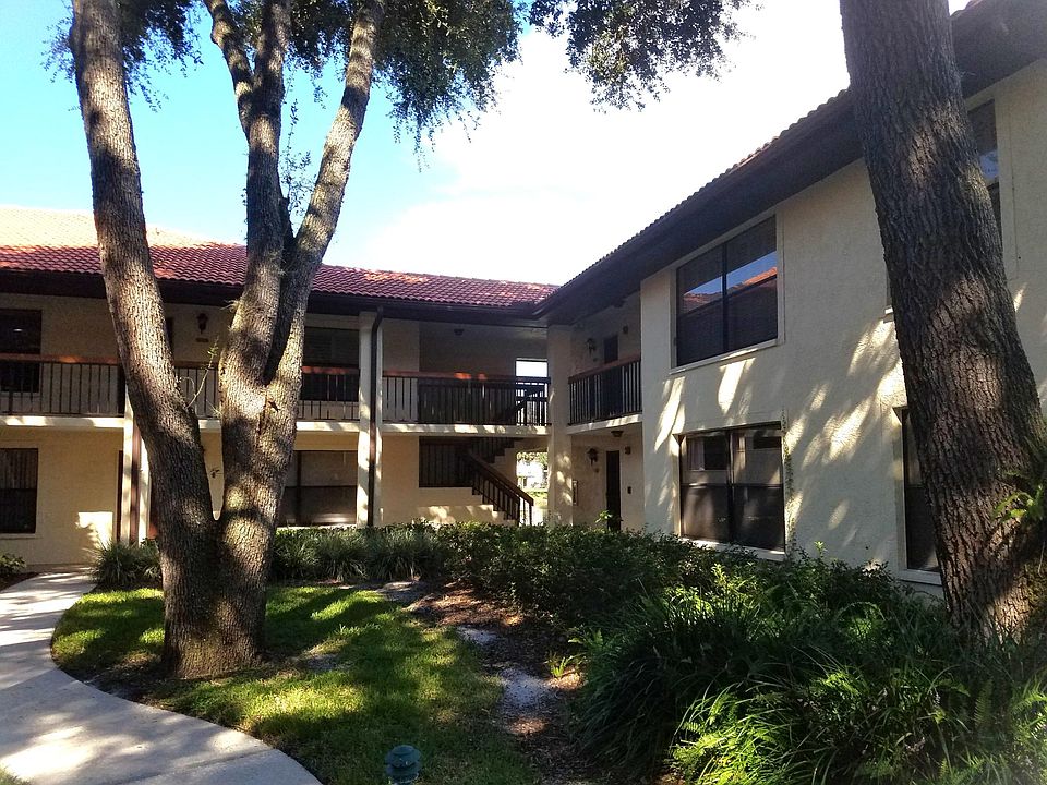 1st image of 2713 Hammock Ct #2713