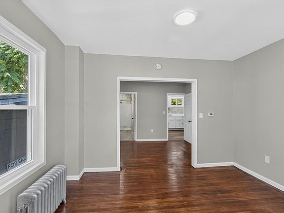 5th image of 58 Greene St