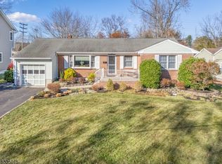 88 Forest Ave, Berkeley Heights, NJ 07922