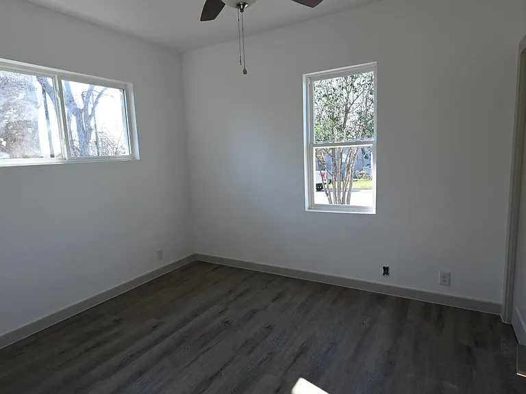 7615 Watson St — Photo 6