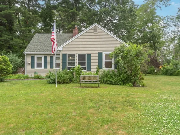 307 Wood St, Halifax, MA 02338