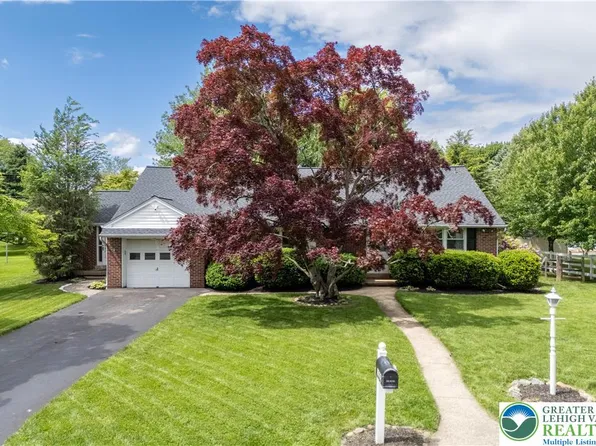 1050 Westgate Dr, Bethlehem, PA 18017