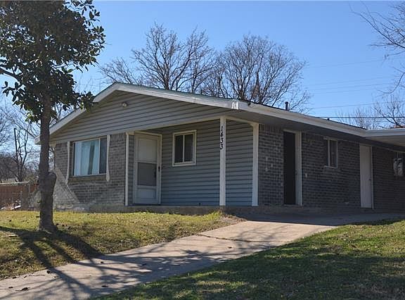 2nd image of 1433 Curtis Dr