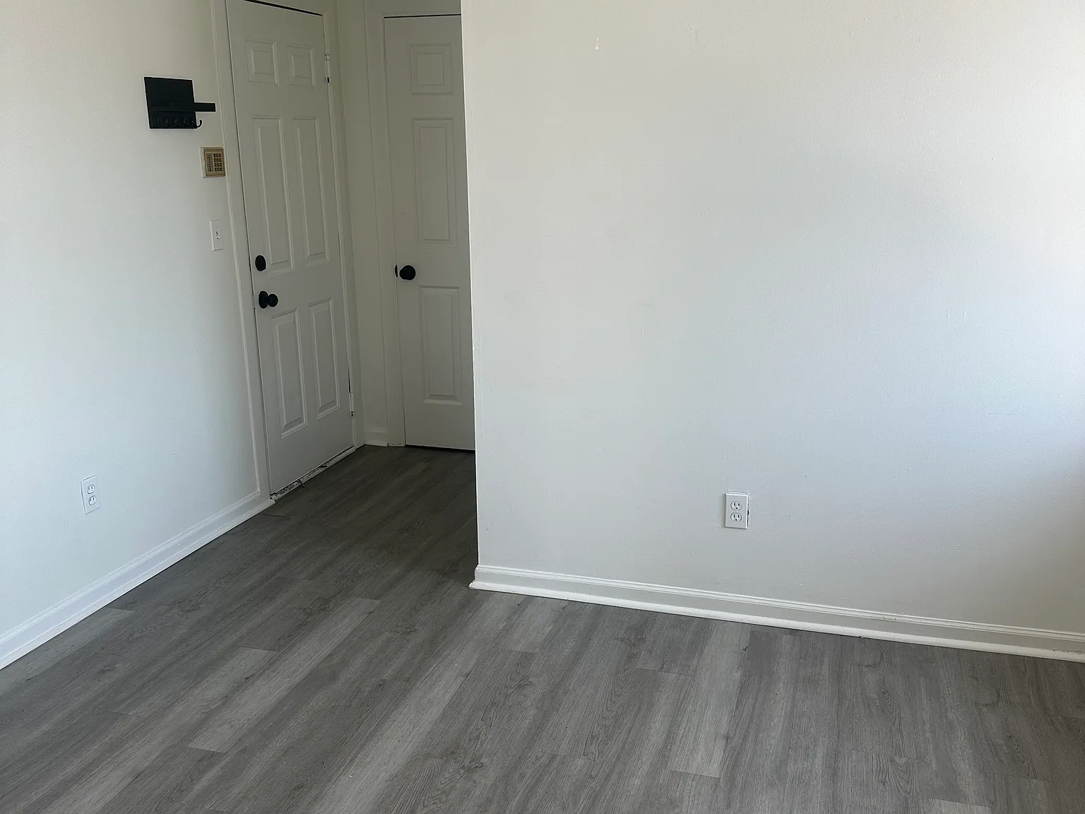 1 bed, 500 sqft, $1,100 — Photo 3