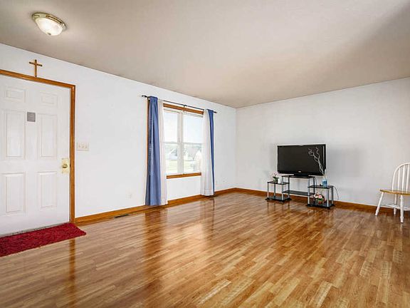 2nd image of 1108 Harvest Dr
