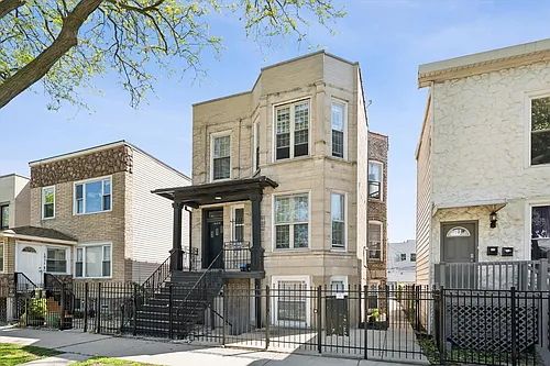 1809 N Francisco Ave #2 Photo 1