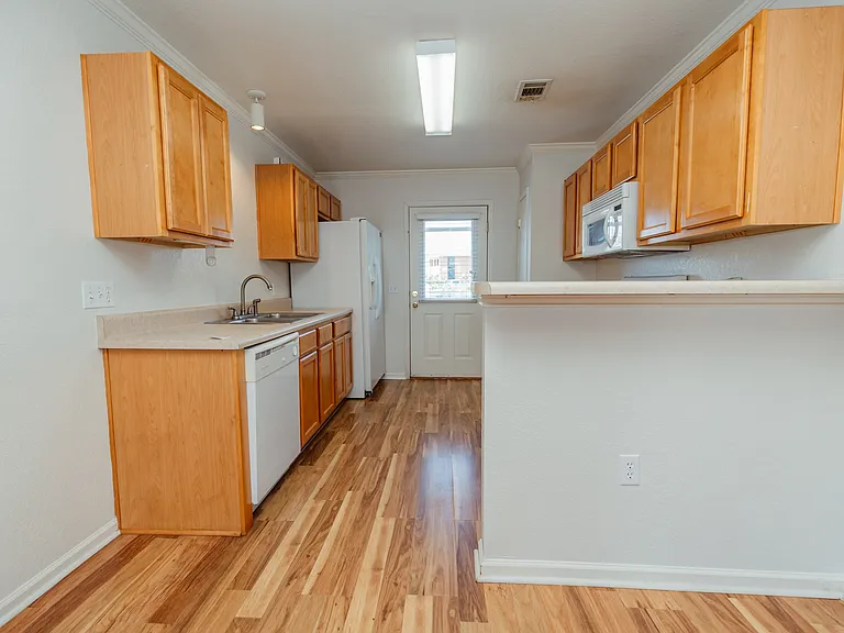 1150 Airport Rd #122 — Photo 4