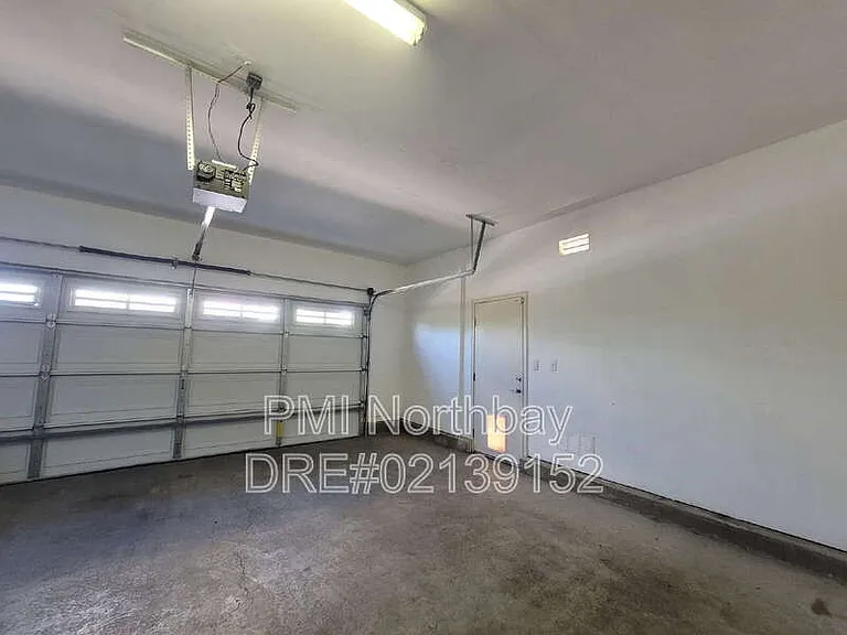 481 Lexington Dr — Photo 16
