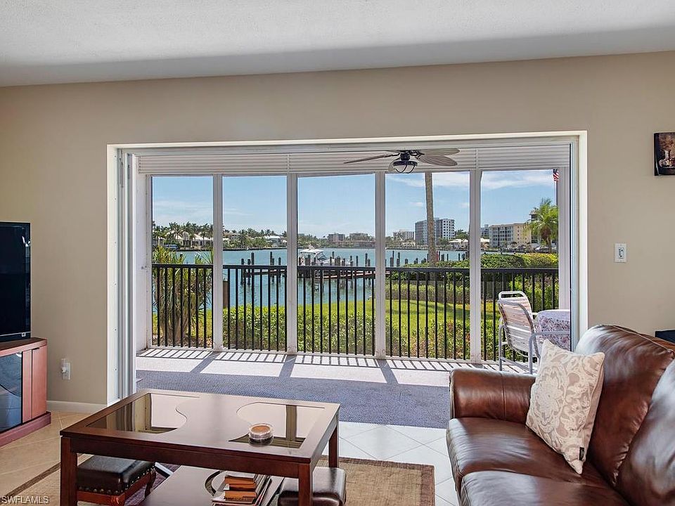 1st image of 222 Harbour Dr APT 102