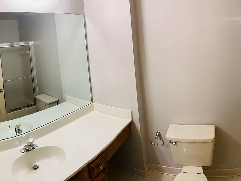 upstairs full bath