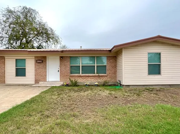 1251 Ricks Dr, Eagle Pass, TX 78852