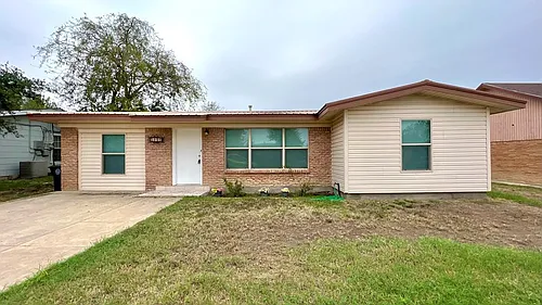 1251 Ricks Dr Photo 1