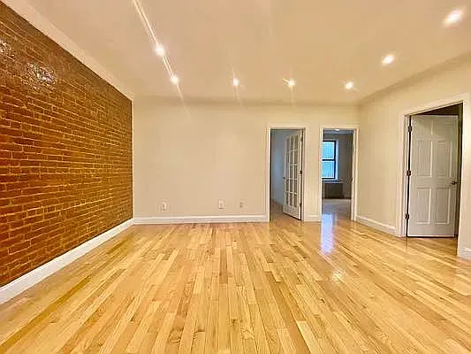 Rented by Bruma Realty LLC | media 22