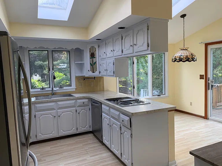 66 Woodridge Ave — Photo 4