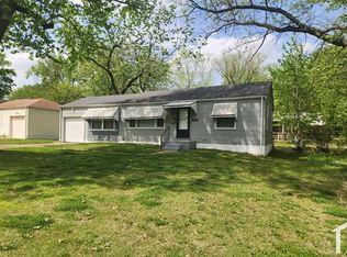 1207 Hoyt Dr, Saint Louis, MO 63137