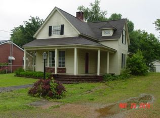 212 Barnett St, Hazel, KY 42049