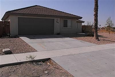 2nd image of 2870 Treadwell Blvd