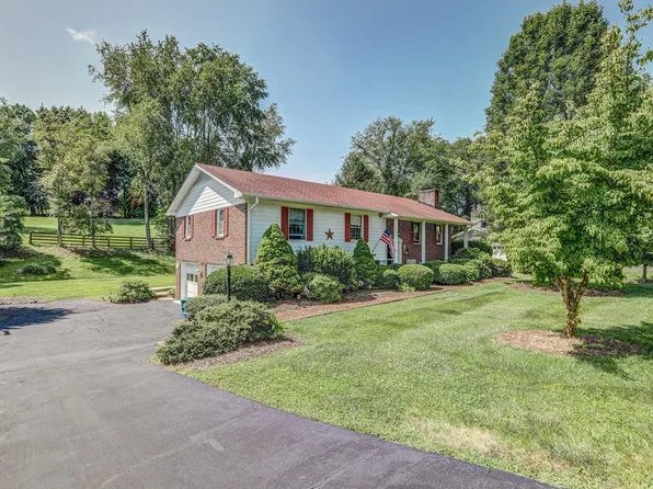 15621 Monticello Dr, Bristol, VA 24202