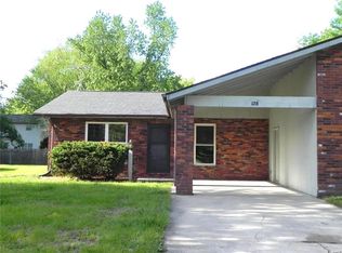 128 Sugar Pine Ln, O'Fallon, IL 62269