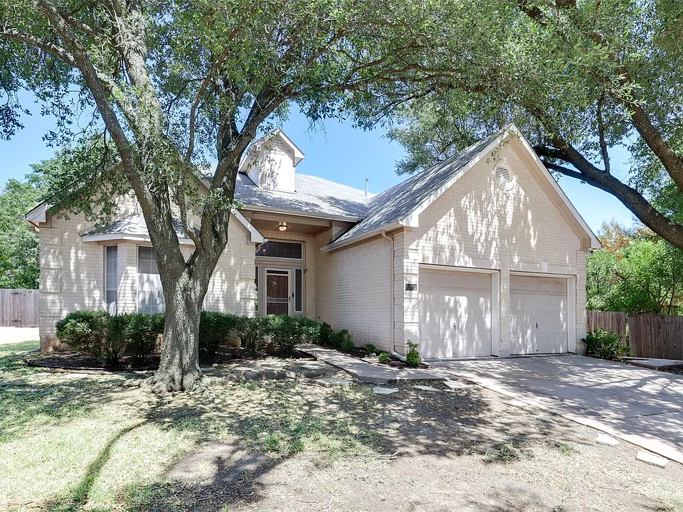 8302 Cambria Dr