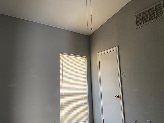 5th image of 17708 Dickerson St #412