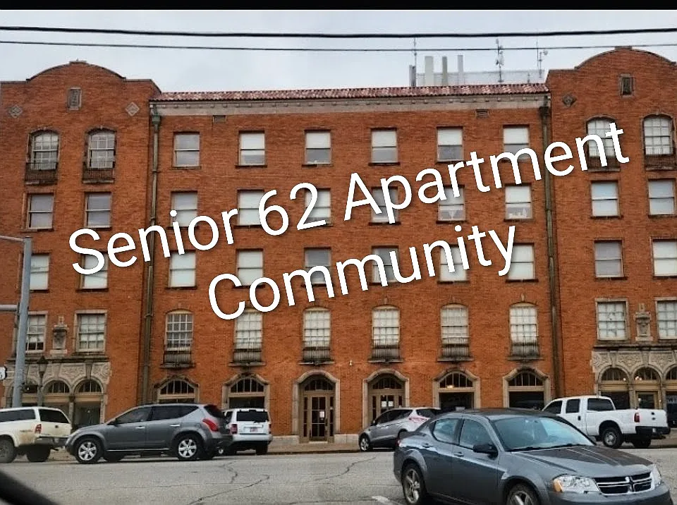 107 W Canadian Ave #2