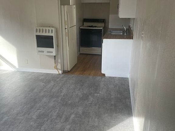 2nd image of 316 1/2 S Seneca Ave