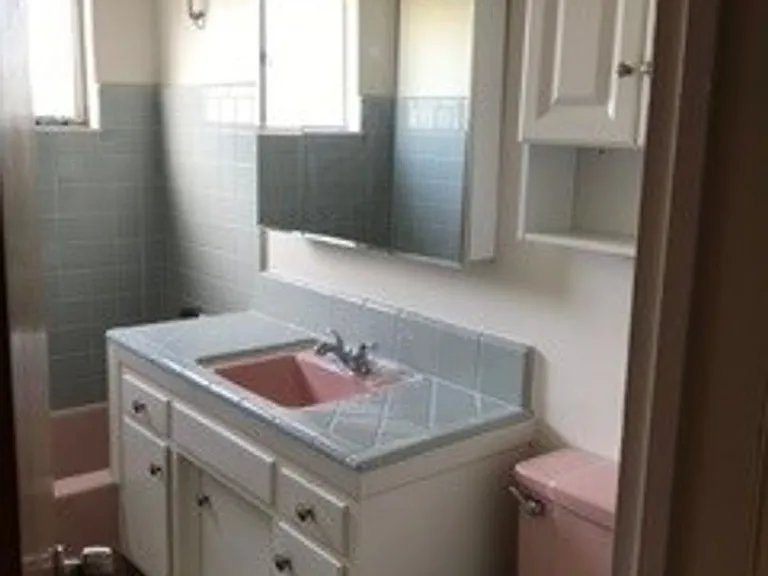 2924 Juniper St #11 — Photo 8