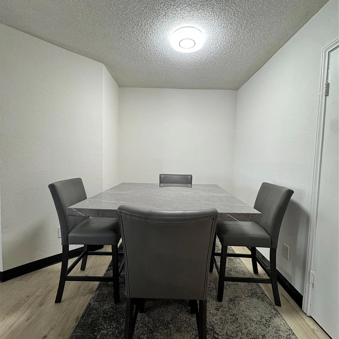 2 bed, 2.0 bath, 934 sqft, $1,550 — Photo 3