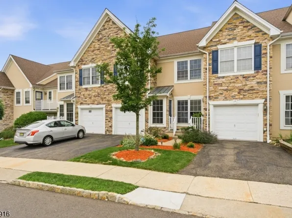 16 Magnolia Way, North Haledon Boro, NJ 07508