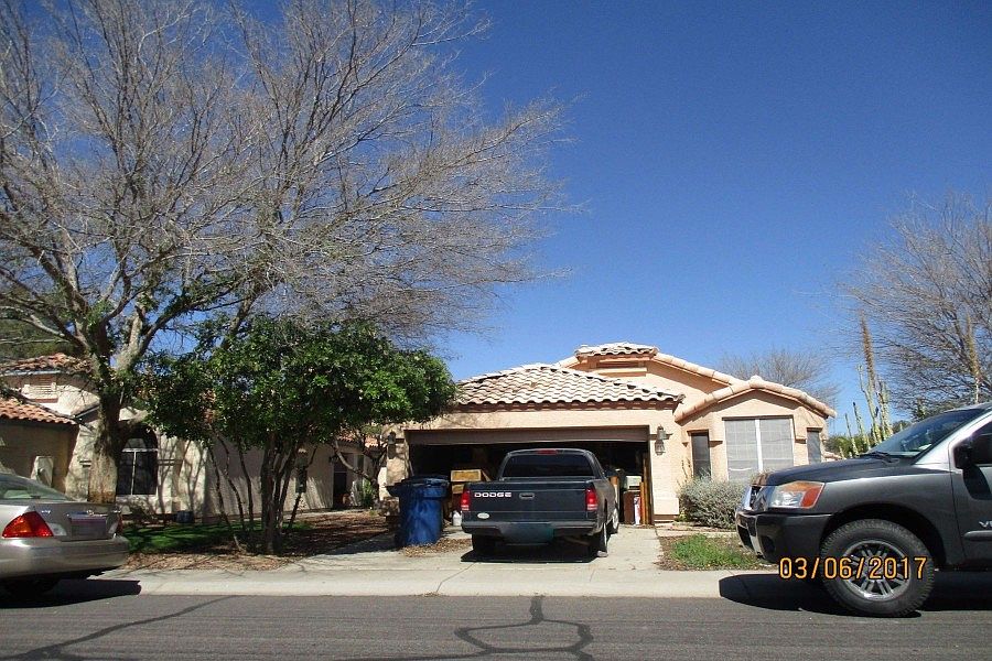 1st image of 1072 W Sparrow Dr