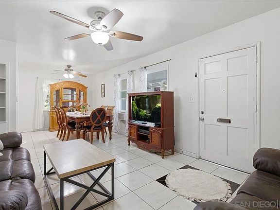 3rd image of 5549 Dream St