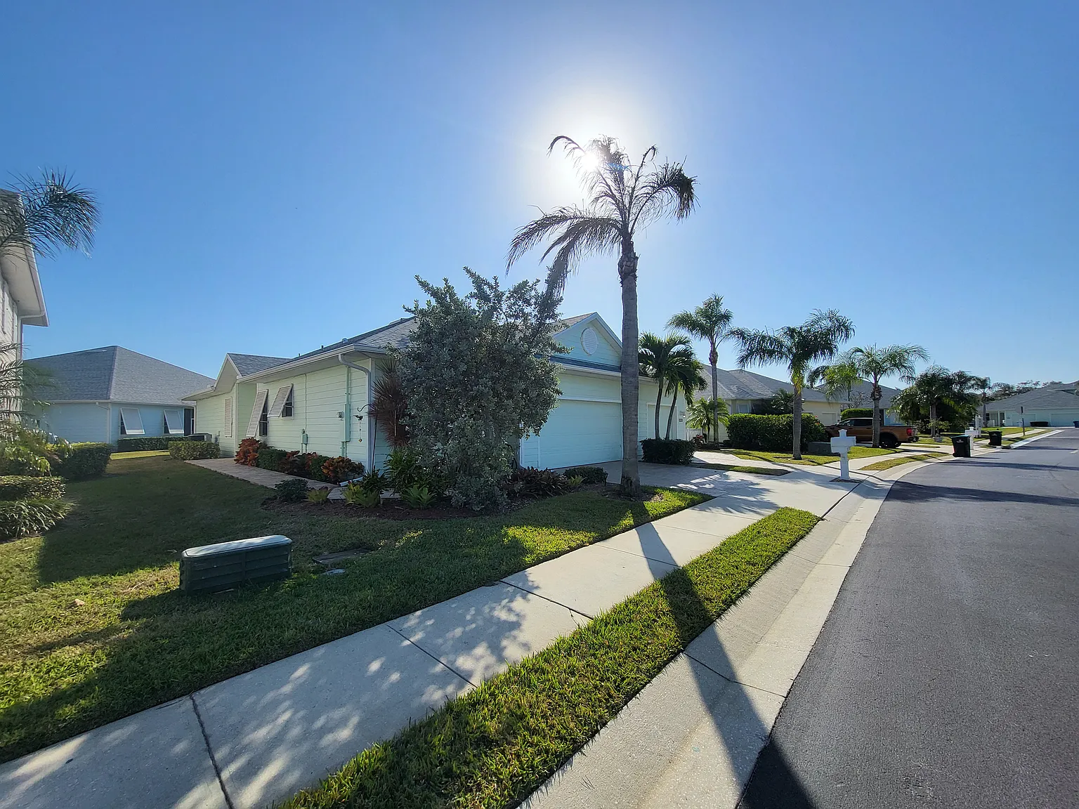 3 bed, 1566 sqft, $2,200 — Photo 1