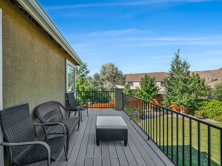 2425 Crooked Canyon Ct — Photo 30